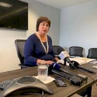 Junta condiciona leyes de retiro temprano a despidos y reducción de salarios a empleados públicos