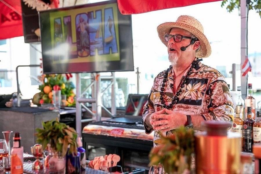 tiki robby cocteles