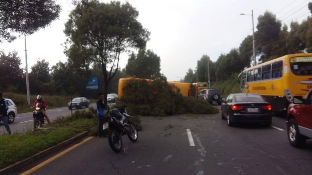 Accidente de tránsito provoca congestión vehicular en la avenida Simón Bolívar