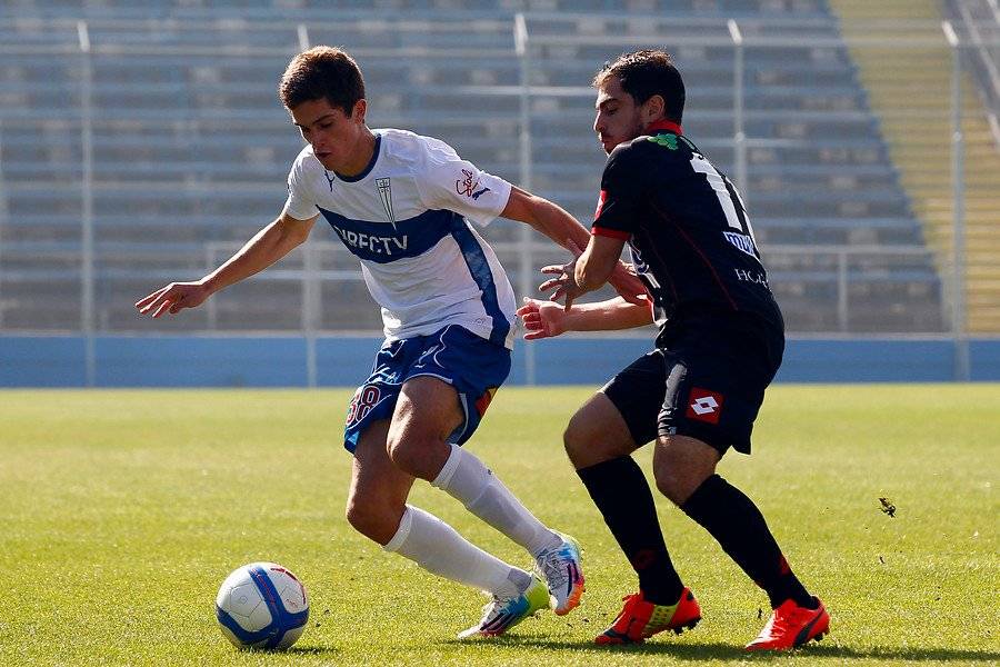 Guillermo Soto se formó en la UC y jugó tres partidos de la Copa Chile 2014 con el primer equipo cruzado. Rodrigo Astudillo era el DT / Foto: Agencia UNO
