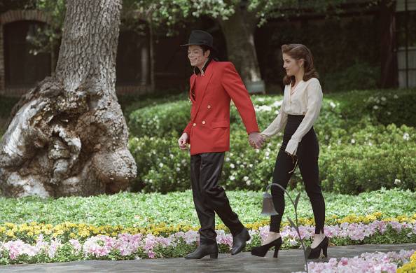 Michael Jackson y Lisa Marie Presley Michael Jackson y Lisa Marie Presley