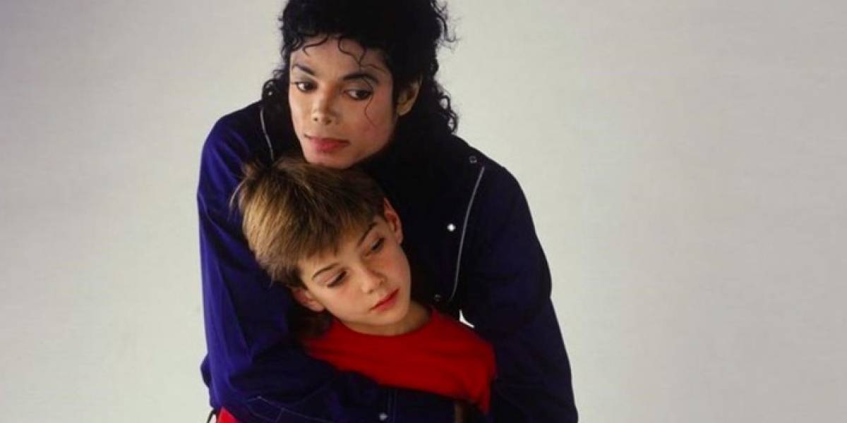 Un fanático se cambió el nombre a Michael Jackson... y ahora está desesperadamente arrepentido