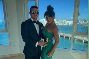 Maripily no se despega de su novio en la boda de Aleyda Ortiz