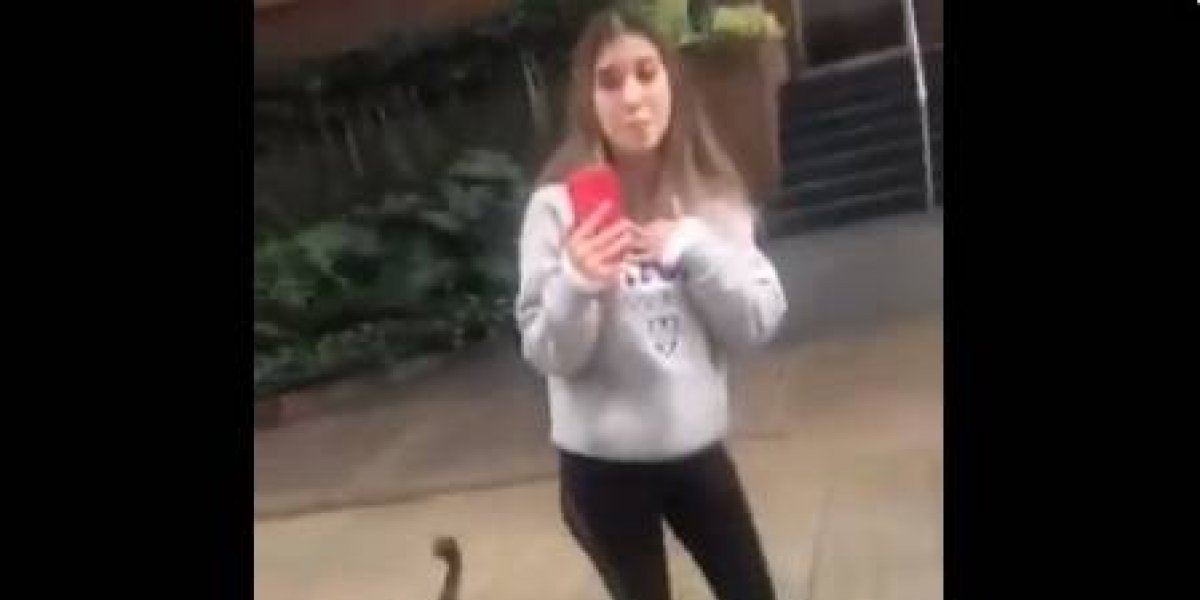 Comiendo caca video de chicas