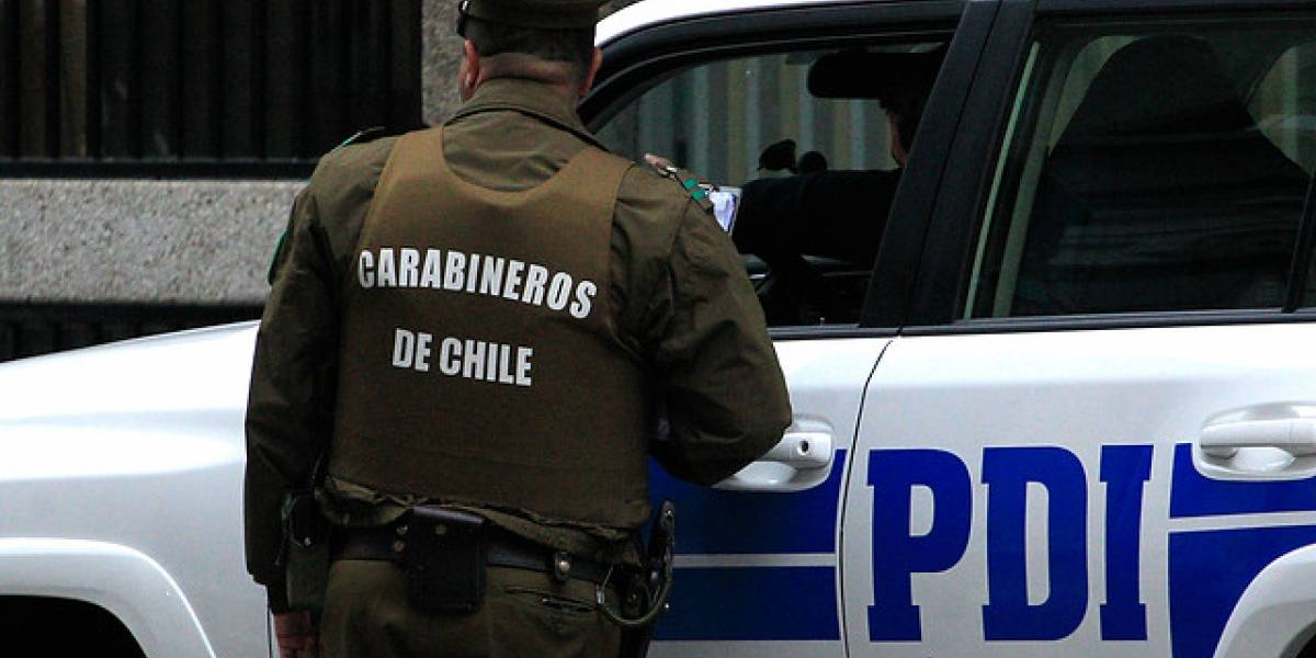 Detective frustra a balazos robo a empresa en Ñuñoa: fue alertado por sus vecinos a través de WhatsApp