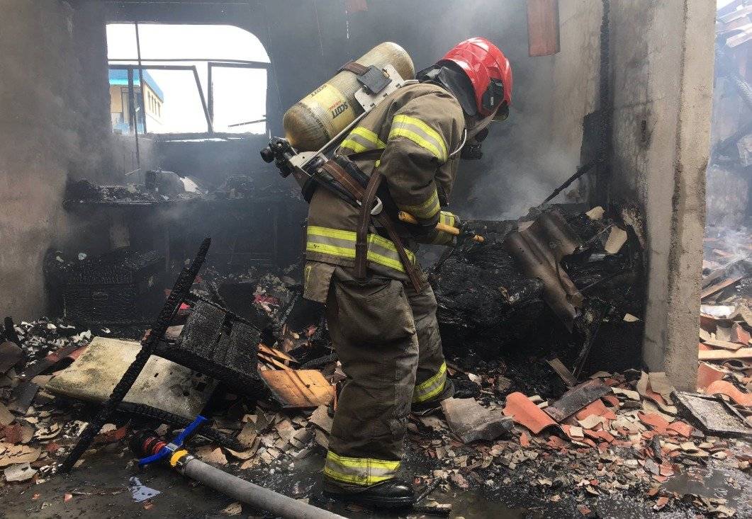 Incendio estructural en Cuenca