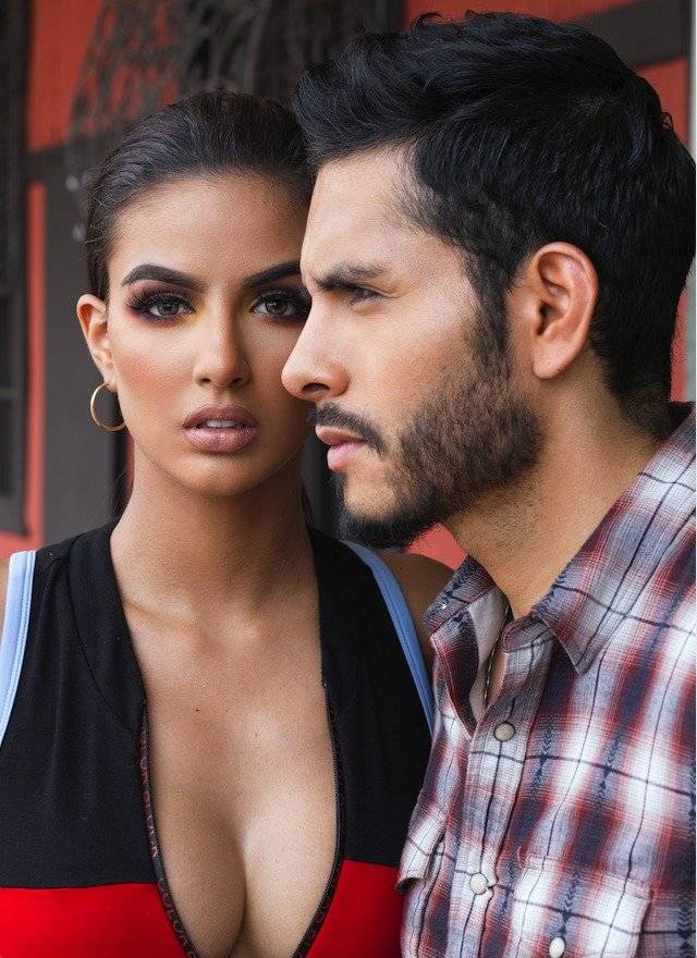 Dayanara Peralta y Jonathan Estrada