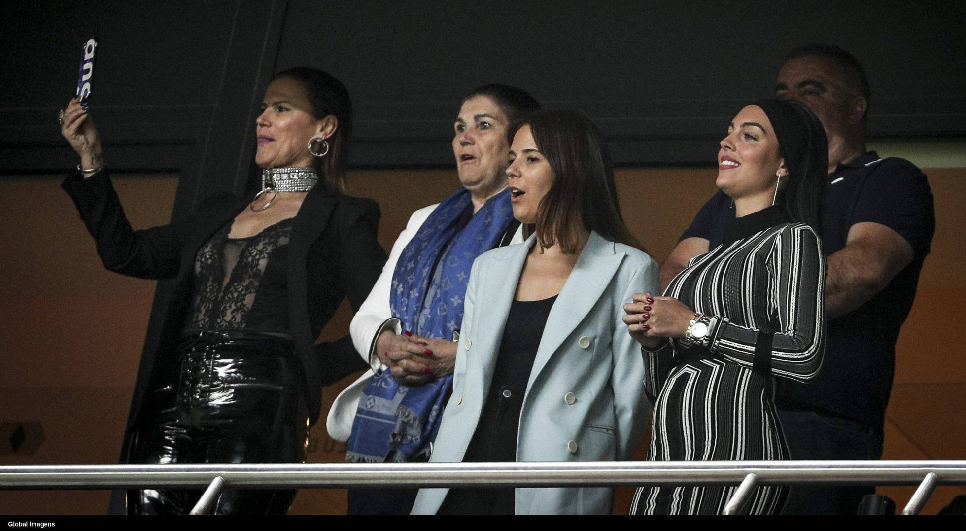 Una foto que evidenciaría que Georgina Rodríguez está embarazada nuevamente Una foto que evidenciaría que Georgina Rodríguez está embarazada nuevamente