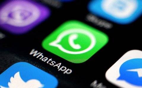 Alerta ante nuevo engaño: “Cambie el color del WhatsApp”