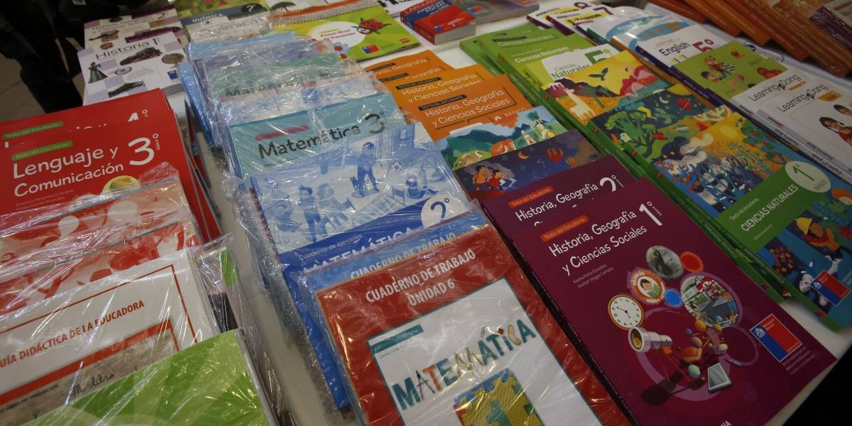 Mercado de textos escolares: FNE afirma que $87 mil se podrÃa ahorrar cada familia si se aplican medidas para mejorar la competencia