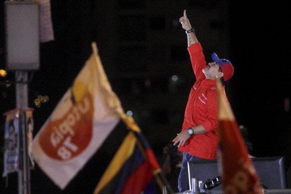 Diego Armando Maradona apoya a Nicolás Maduro