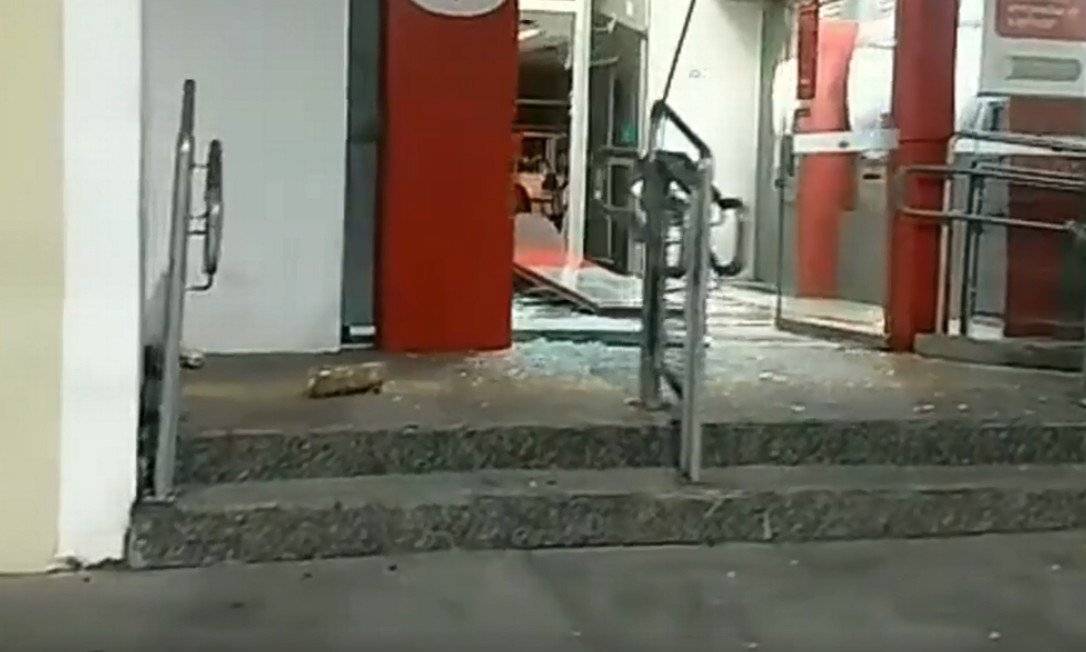 Diez presuntos asaltantes de bancos mueren en tiroteo con policías en Brasil