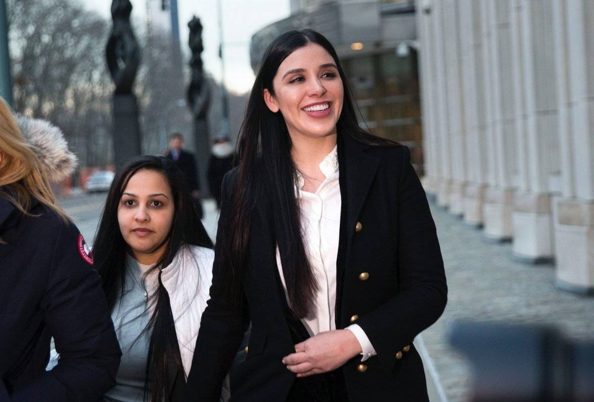 En esta fotografía de archivo del 17 de enero de 2019, Emma Coronel Aispuro deja la corte federal de Brooklyn, en Nueva York, después de asistir al juicio de su esposo Joaquín "El Chapo" Guzmán.