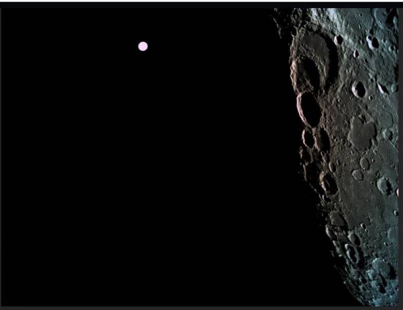 Luna y su lado oscuro son captadas en imágenes por la nave Beresheet de Israel Luna y su lado oscuro son captadas en imágenes por la nave Beresheet de Israel