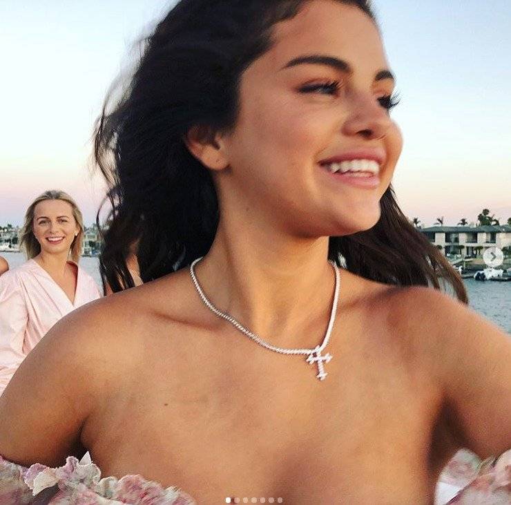 Selena Gomez causa revuelo con sensual foto en Instagram