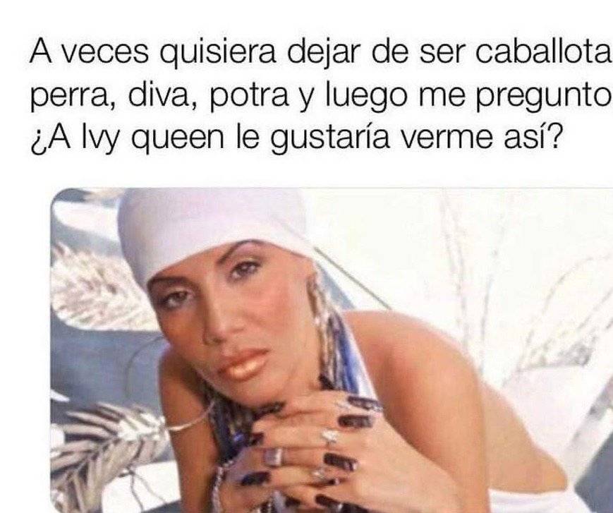 Memes de Karol G y Anuel