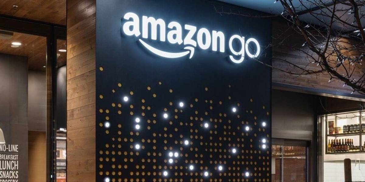 Amazon dice que pronto aceptarán efectivo en sus tiendas físicas