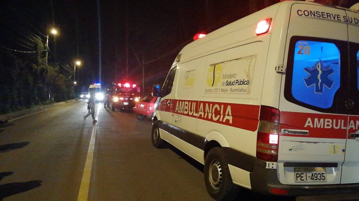 Vehículo atropelló a varias personas en horas de la madrugada en Amaguaña