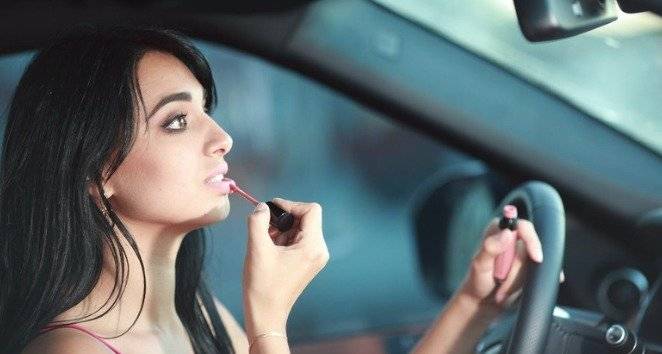 Maquillaje al volante