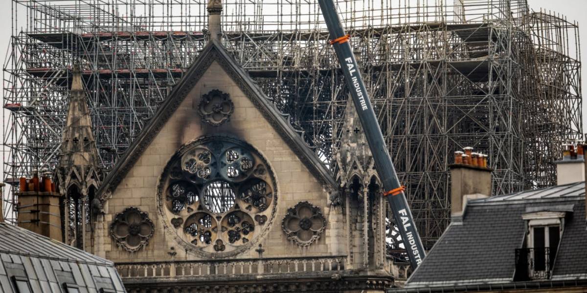 Tim Cook anunció que Apple ayudará a reconstruir la catedral de Notre Dame