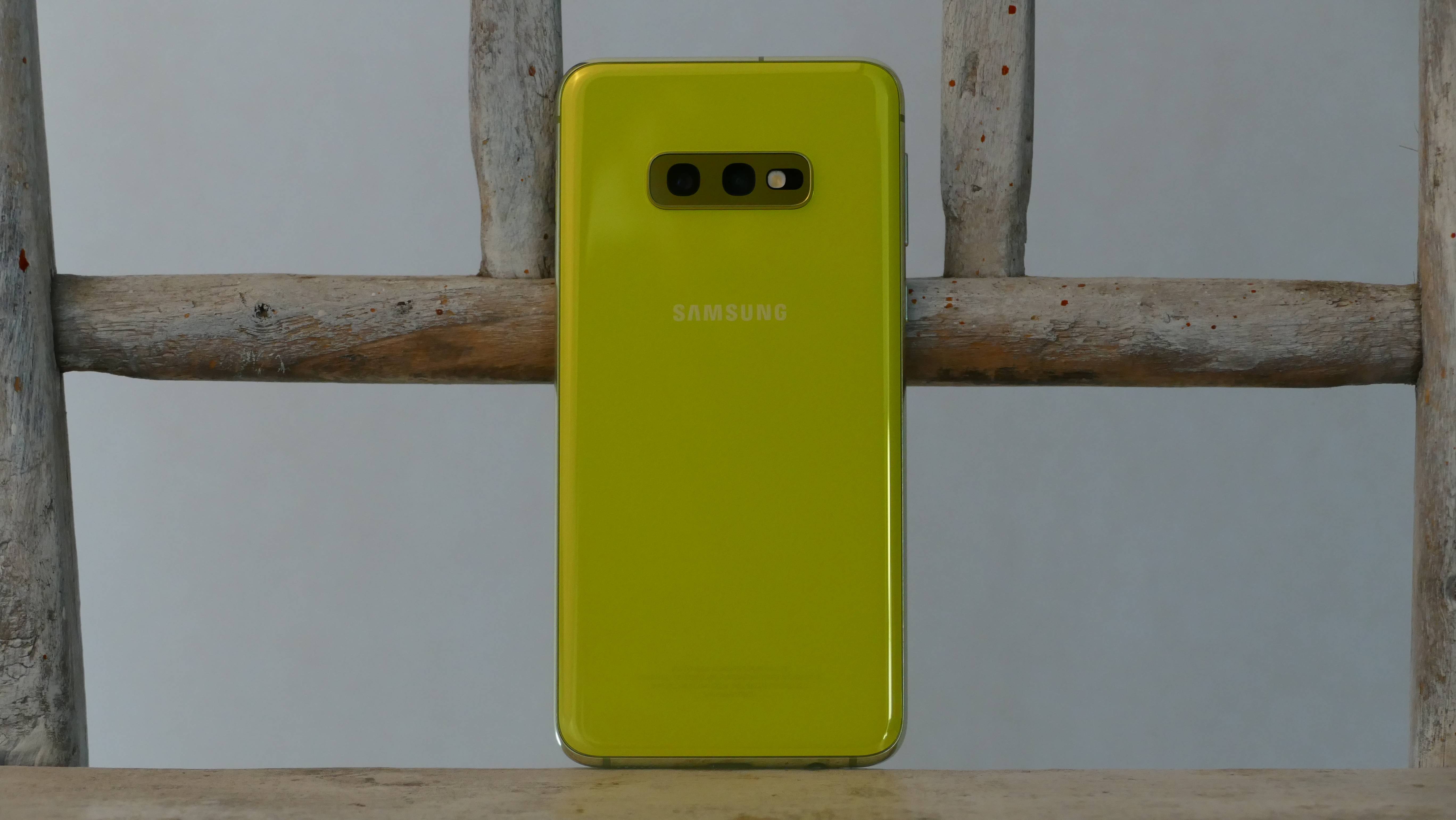 Samsung Galaxy S10e Samsung Galaxy S10e