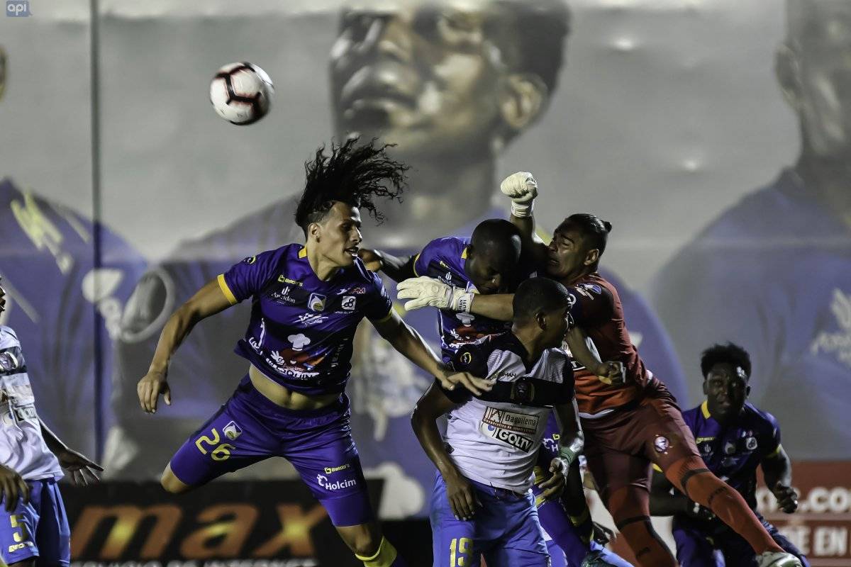 DELFIN VS OLMEDO