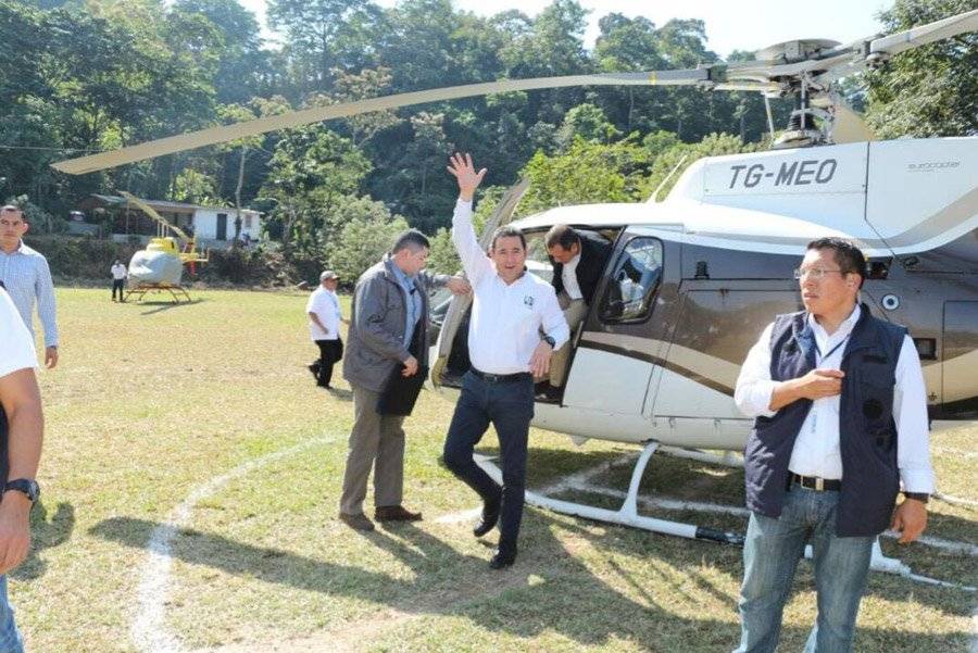 Jimmy Morales en helicóptero