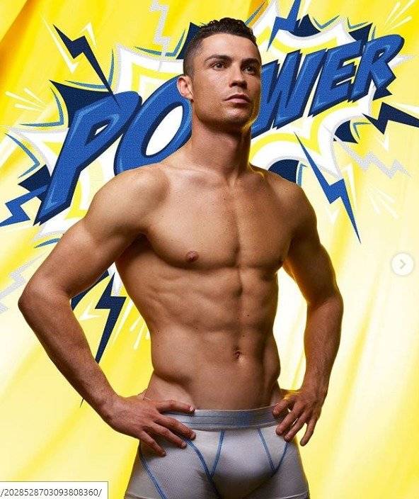 Crisitano Ronaldo en boxers