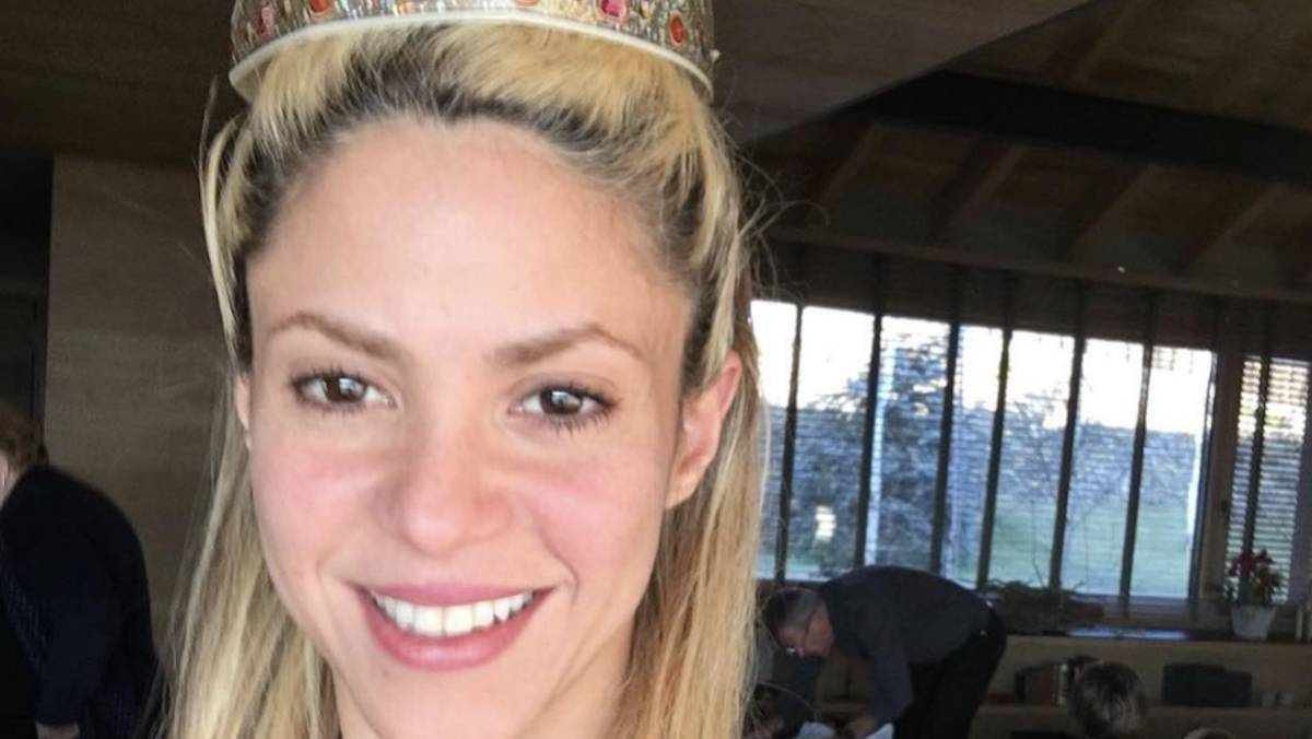 shakira pelo teñido