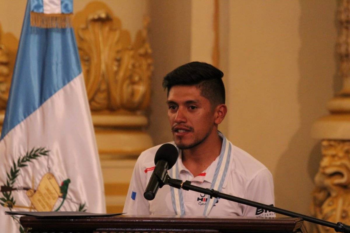 Jhonnathan de León, tercer lugar de la Vuelta Ciclística 2018