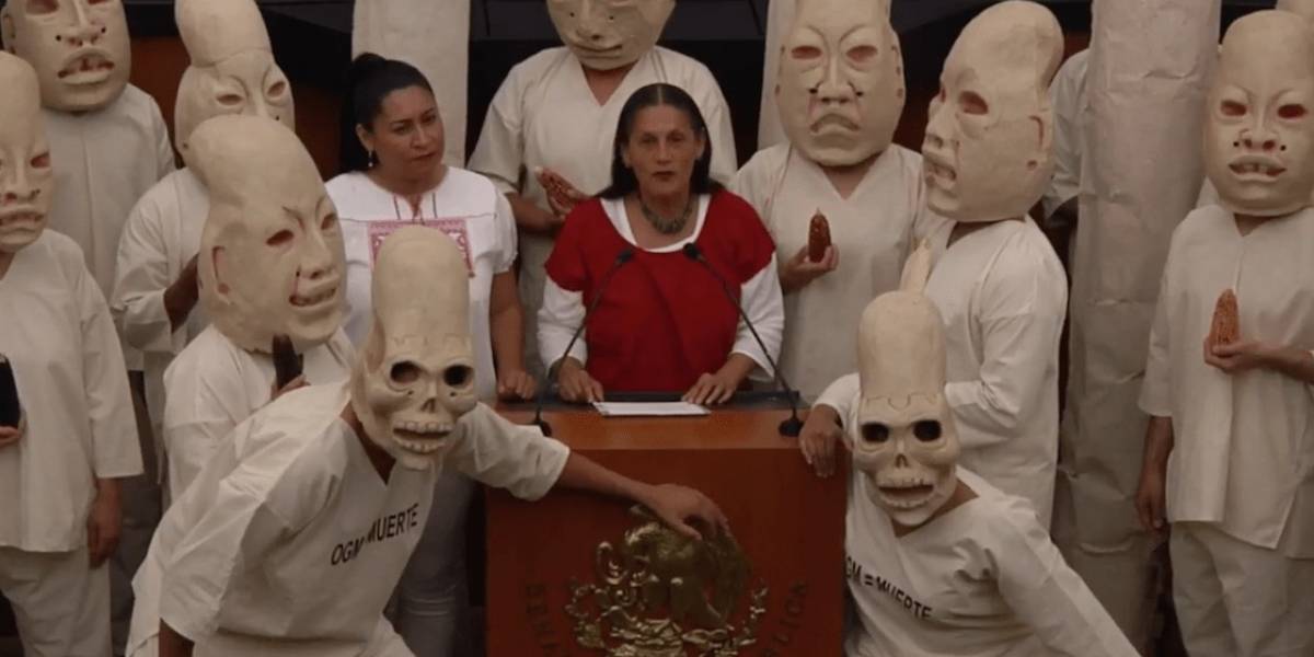 Senado de México presenta una iniciativa por medio de un ritual