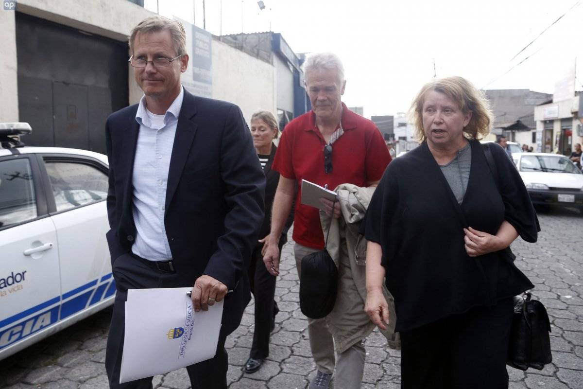 Defensa de Ola Bini exige a Fiscalía detalles precisos del delito que lo acusan