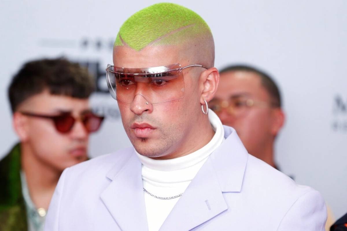 Bad Bunny aparece con nuevo look Metro