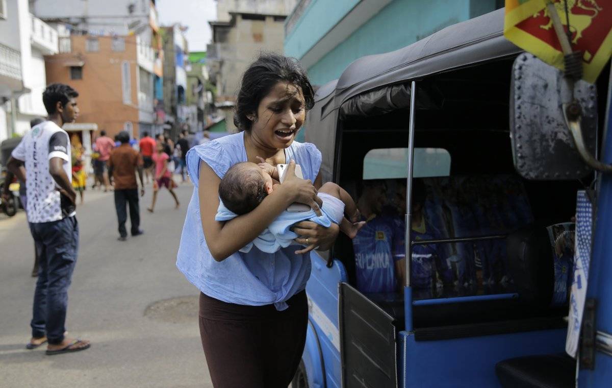 Escenas de terror se viven en Sri Lanka