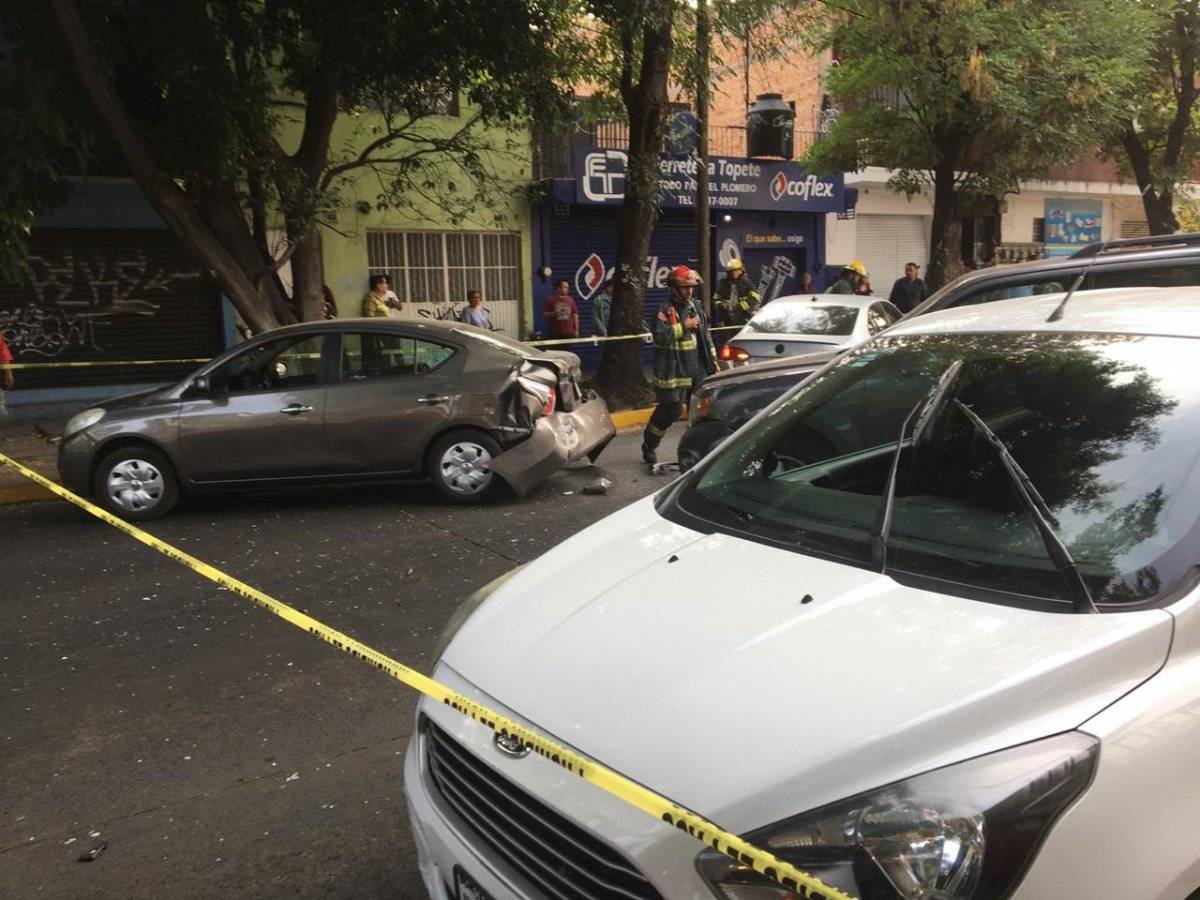 Sujeto provoca carambola contra otros siete vehículos en Javier Mina