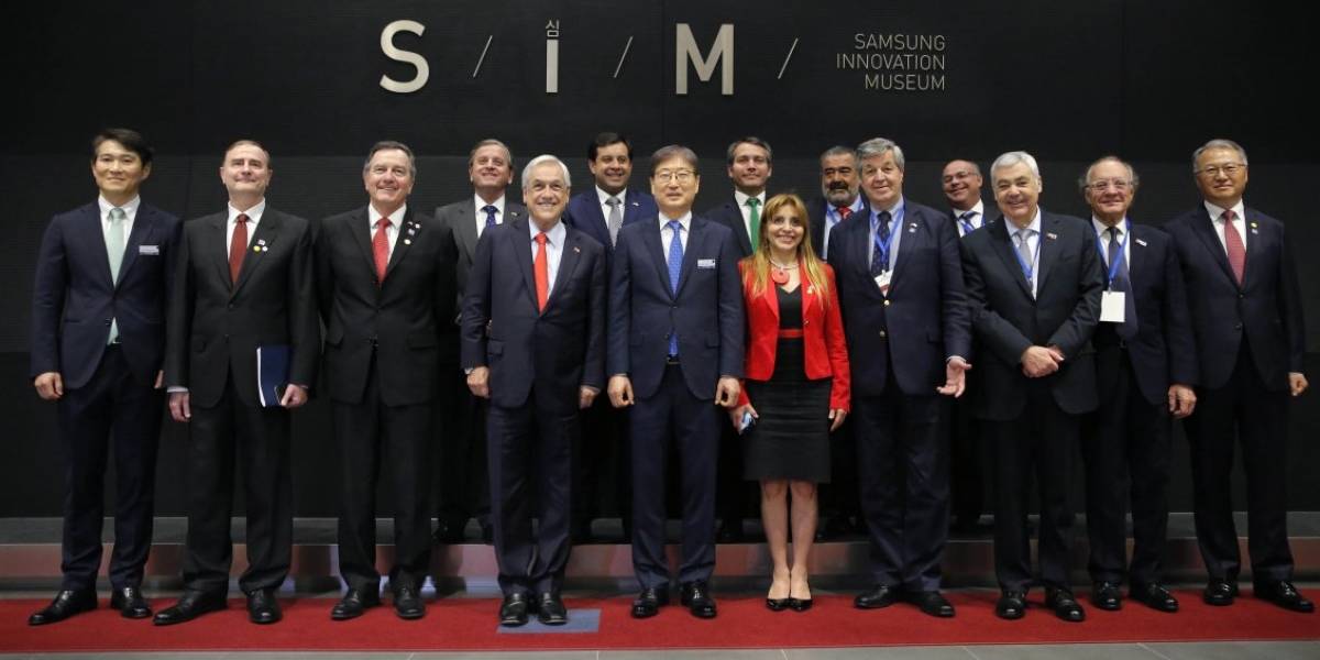 Presidente Sebastían Piñera visita planta de Samsung en Seúl