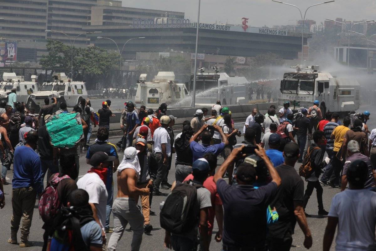 Oposición en Caracas apoya el levantamiento del presidente de la Asamblea Nacional, Juan Guaidó