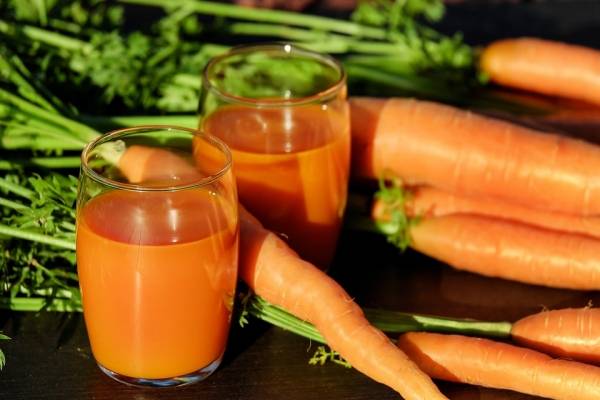 beneficios del zumo de zanahoria para la piel