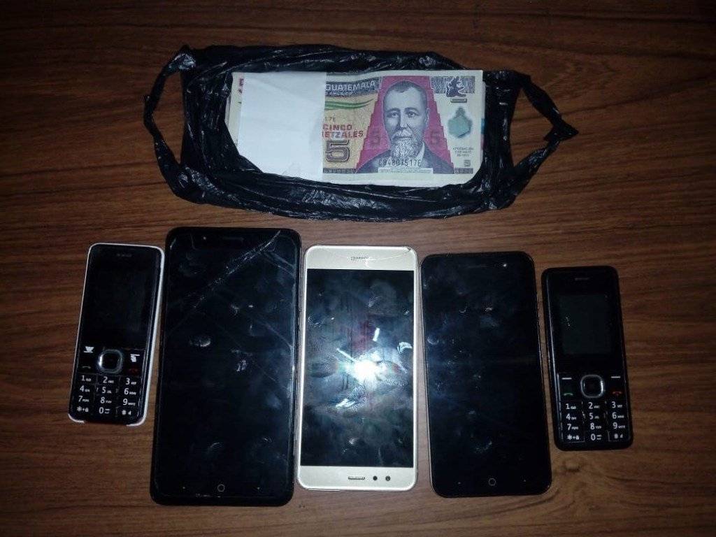 Detenidos cuando recibían pago de extorsión en zona 5