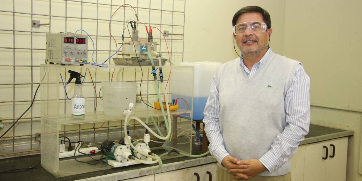 Ingenieros metalúrgicos de la Usach patentan nuevo sistema para reducir el uranio de los desechos nucleares
