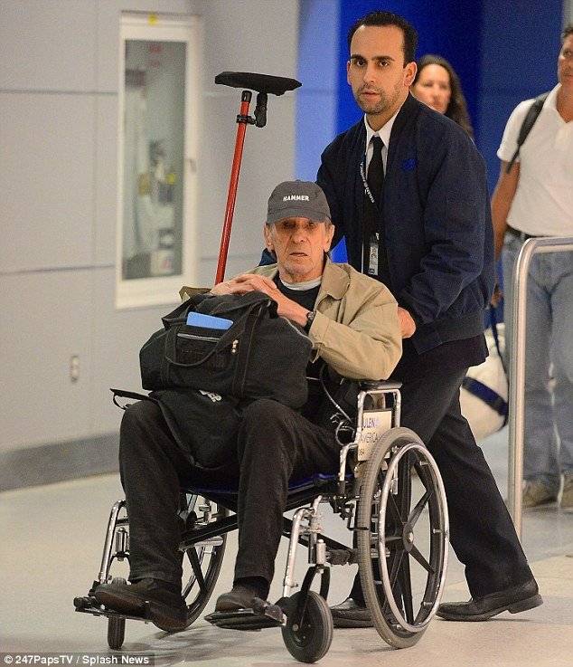 Viuda de la estrella de Star Trek Leonard Nimoy confesó que el actor pidió ayuda para acabar con su vida
