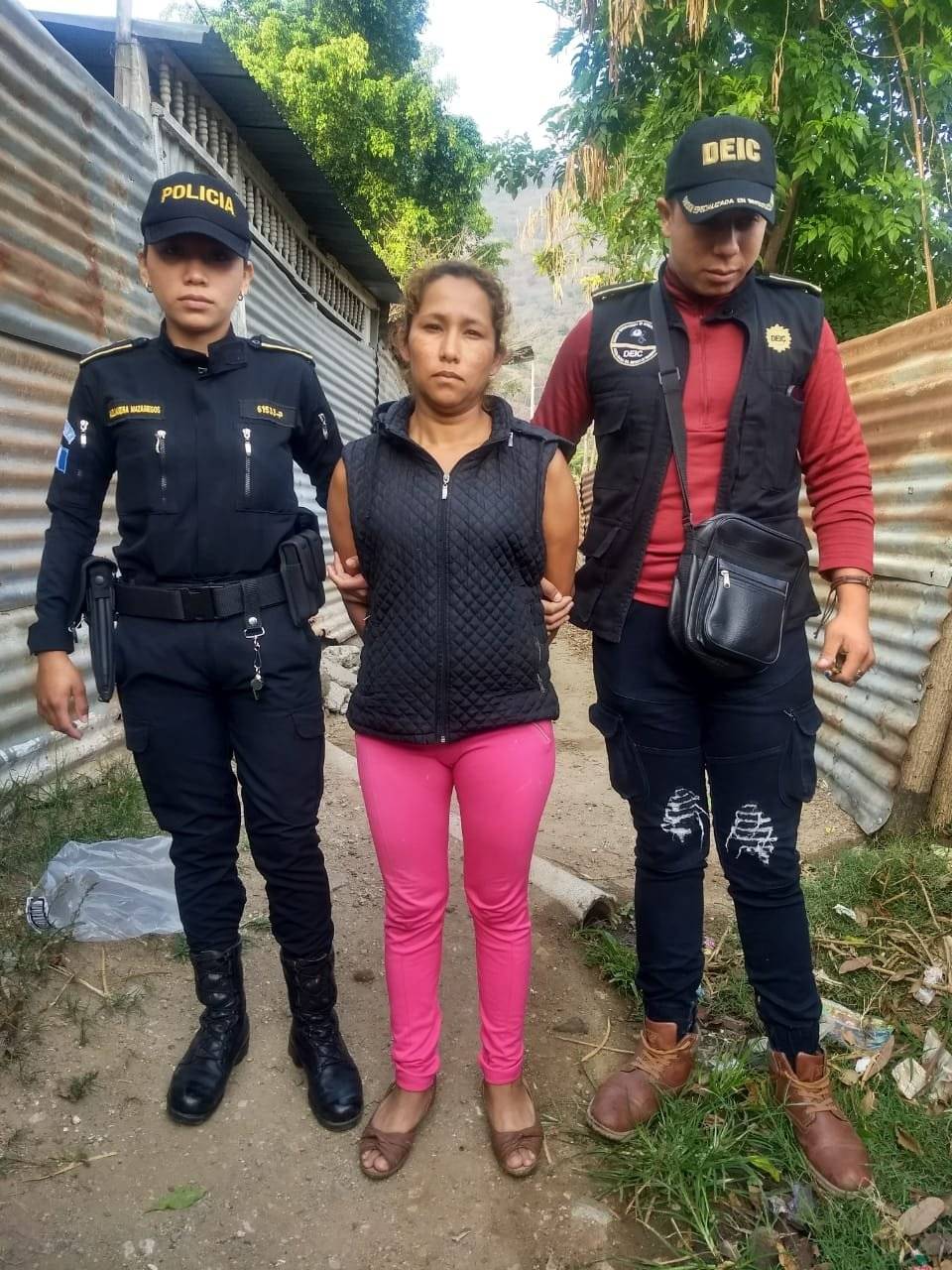 Mujer es capturada por homicidio en Amatitlán