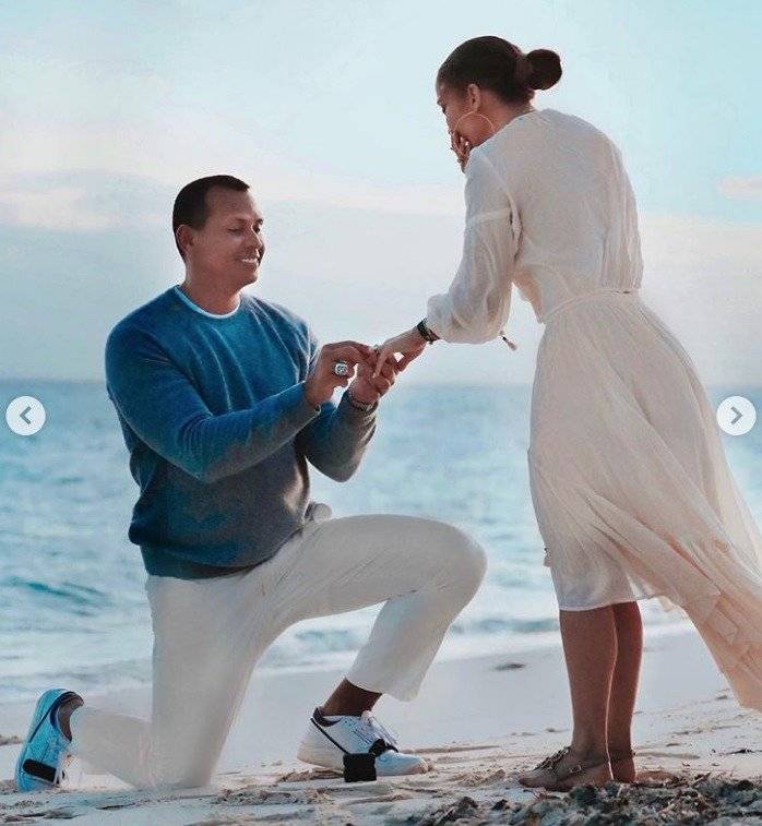 Jennifer Lopez impactó con un vestido por este detalle