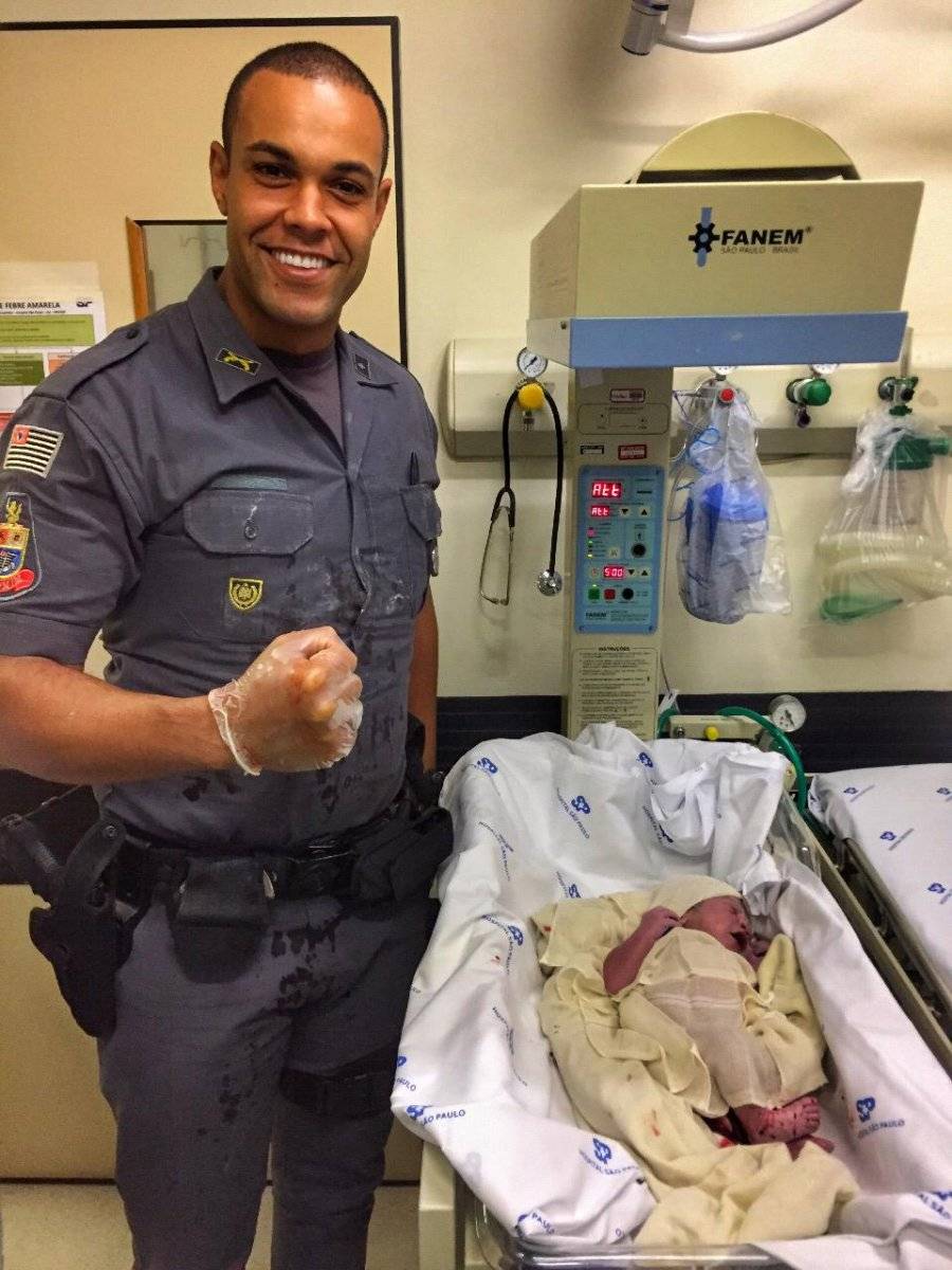 policial militar bebe