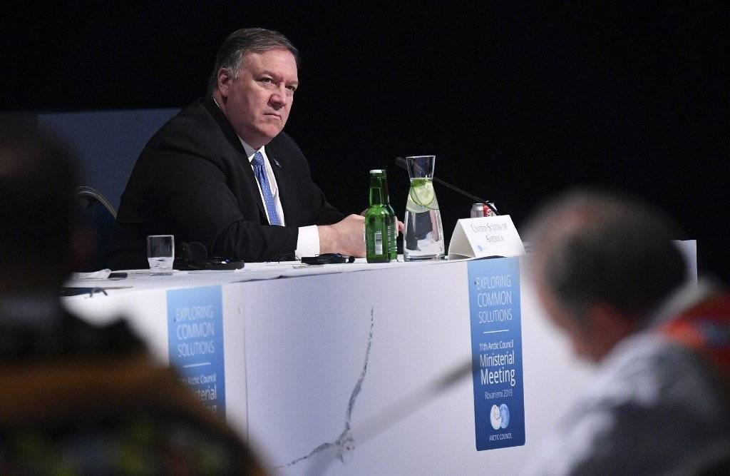 Mike Pompeo en Finlandia