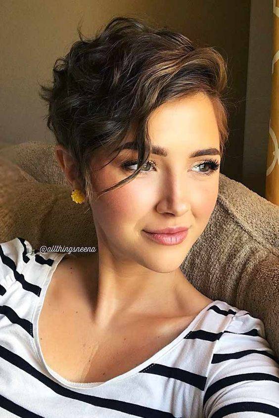 pelo ondulado corto mujer pelo ondulado corto mujer