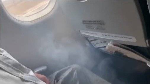 Así vivieron los pasajeros el aterrizaje sin ruedas delanteras en Birmania