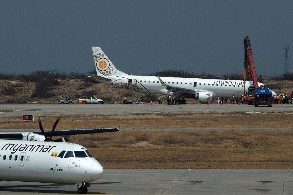 Avión aterriza de emergencia en Birmania