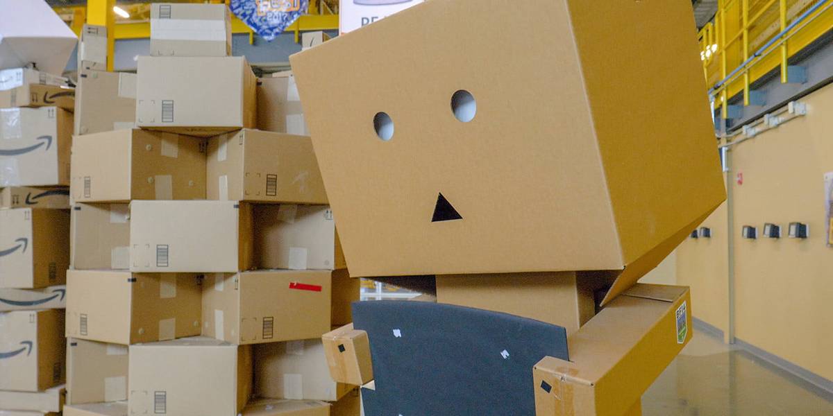 Adiós empleos: Amazon cambia a humanos por robots para empacar paquetes Adiós empleos: Amazon cambia a humanos por robots para empacar paquetes