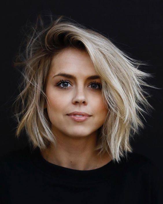 Cortes de cabello al hombro Reflejos en tonos rubios para cabello castaño